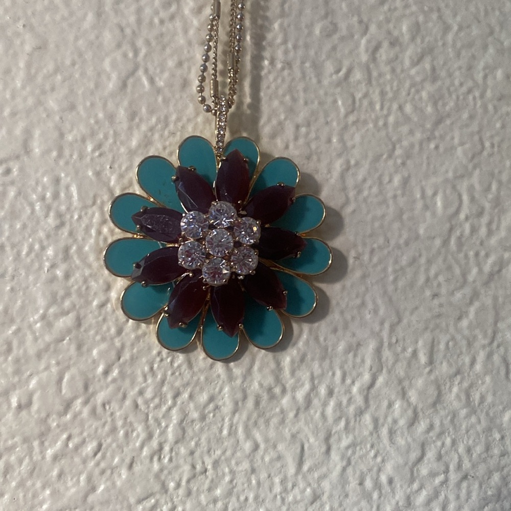 Necklace - Picture 2 of 3
